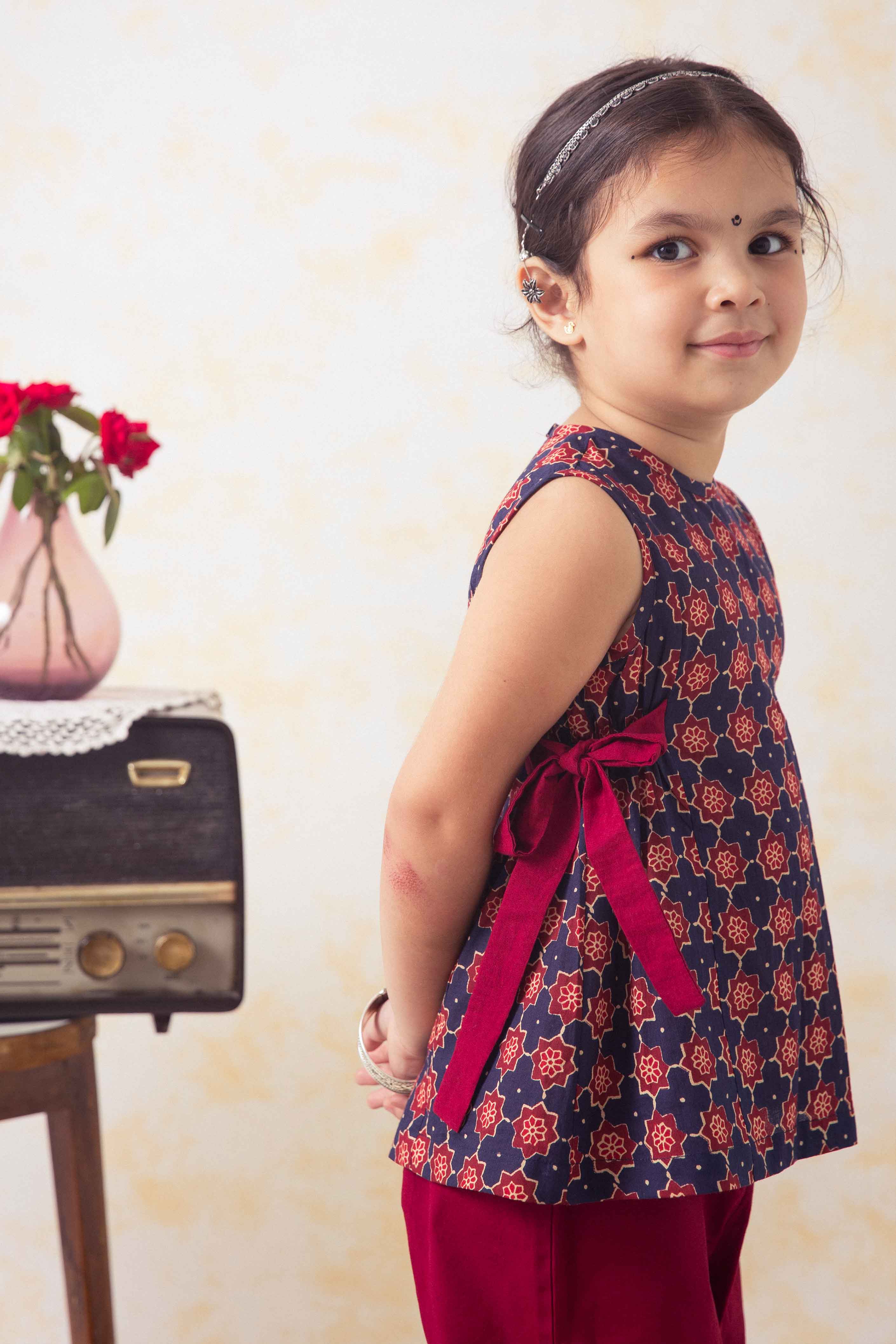 Get Upto 50% Off On Clothes For Kids | Buy Best Dresses Online