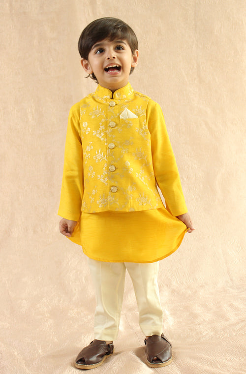 Inaayat Brocade 3 pcs Bundi Set -Yellow